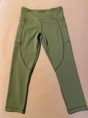 ZYIA ACTIVE CAPRI LEGGINGS